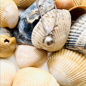 Black Tahitian pearl necklace